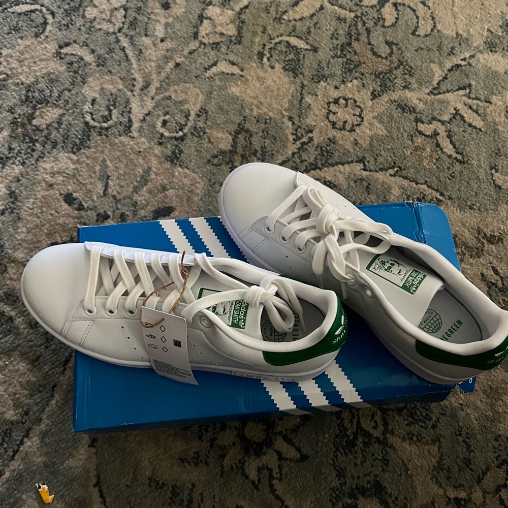NIB Stan smith adidas sneakers FX5502